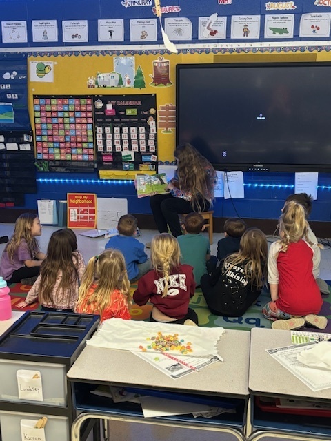 Audra reading to kindergarten