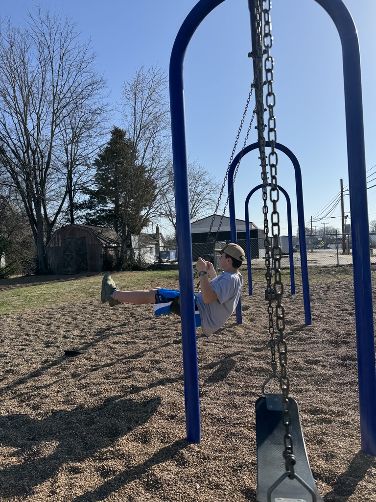 Jase swinging 