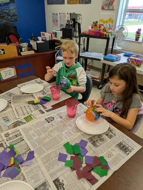 2nd grade working on creating their eggs