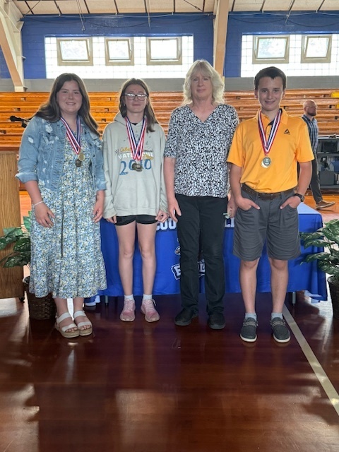Mallori, Madelin, Mrs. Zimmerman, Jase