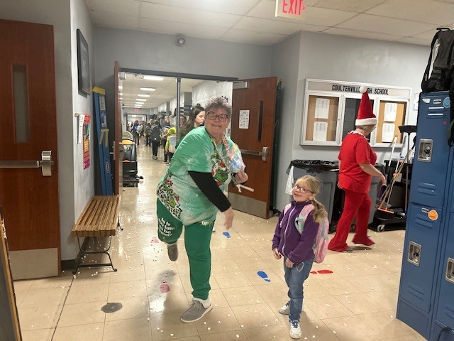 Elf snowball/marshmallow fight