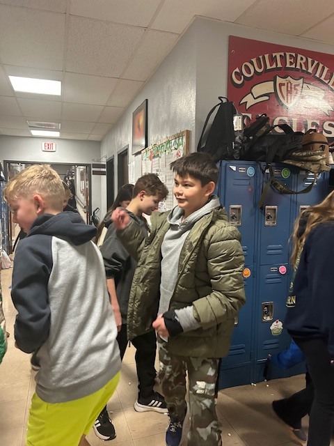 Elf snowball/marshmallow fight