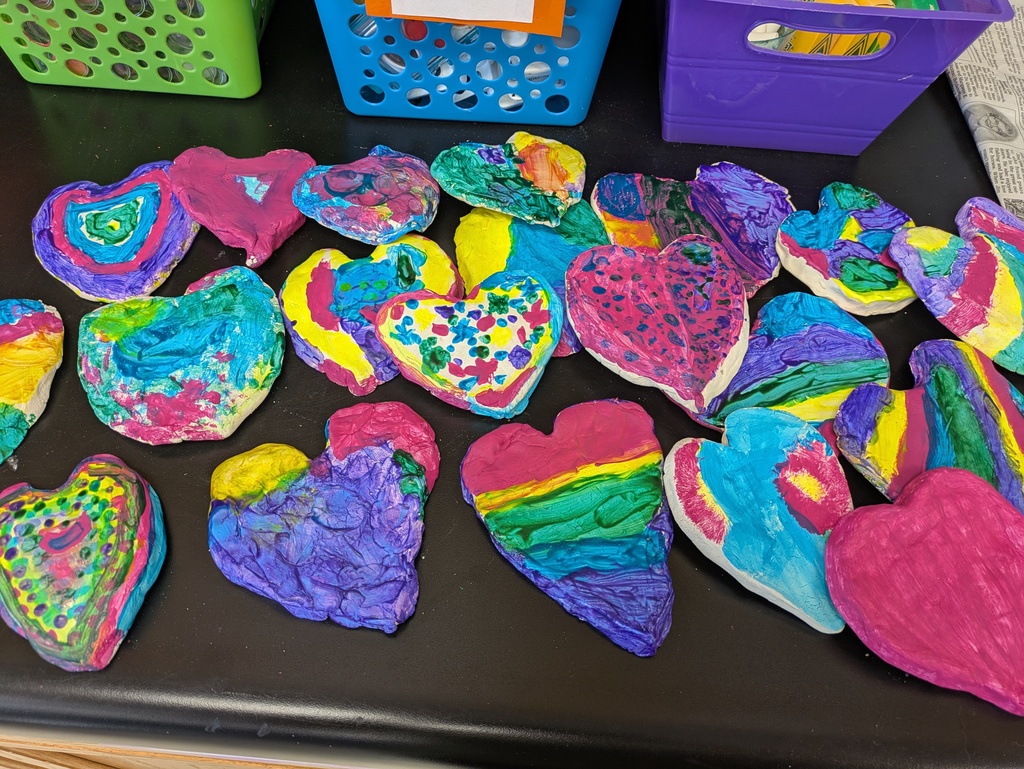 First and second grade painted clay hearts for Valentine's Day in Art class. The hearts turned out beautiful!