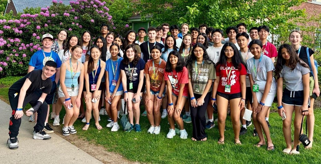 students at pjas competition