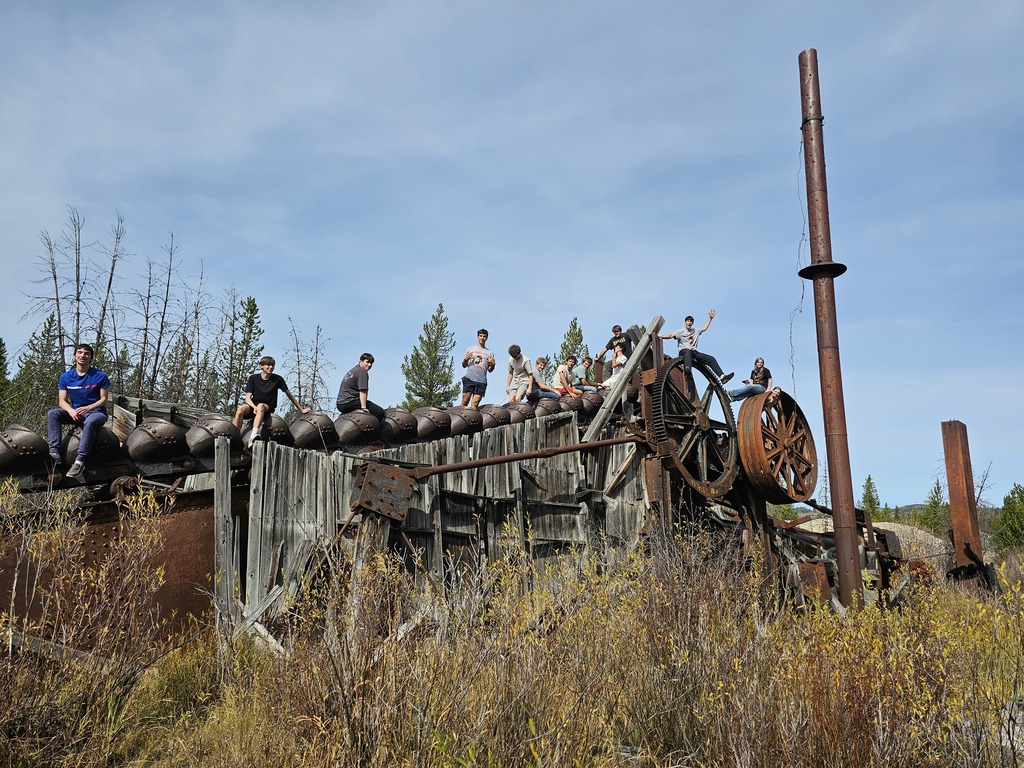 Students on the Warren Field Trip