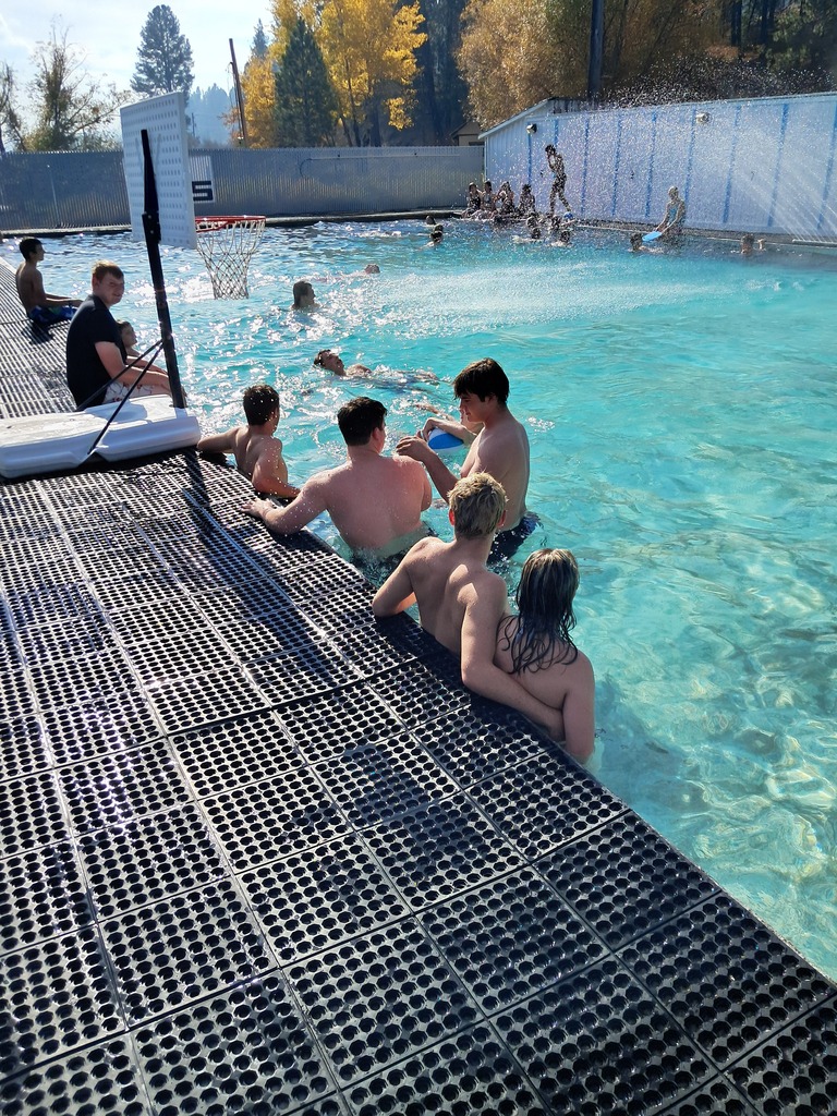 Honor Roll students from Quarter 1 having fun at Zim's Reward Trip!