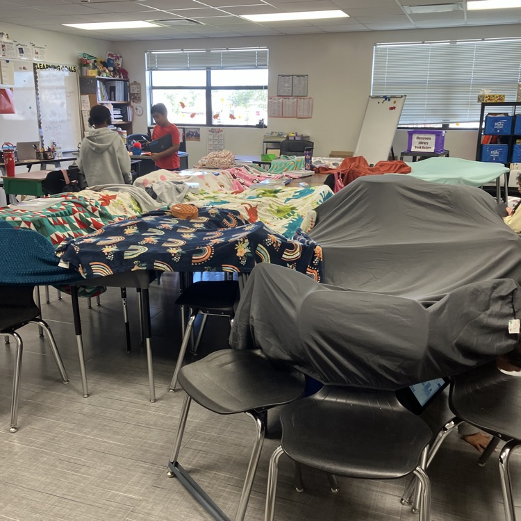 blanket fort 