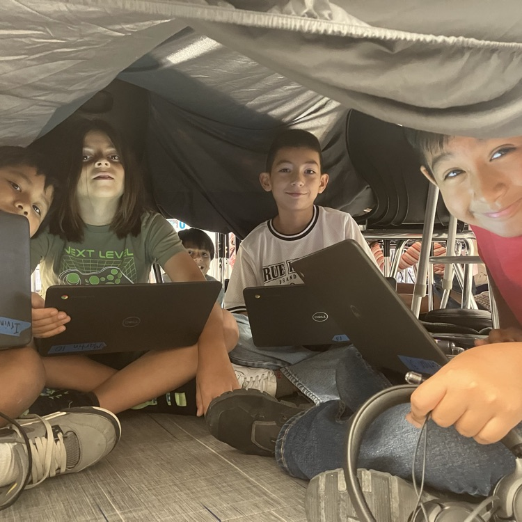 blanket fort 