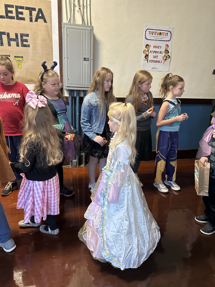 trick or treat at schooll