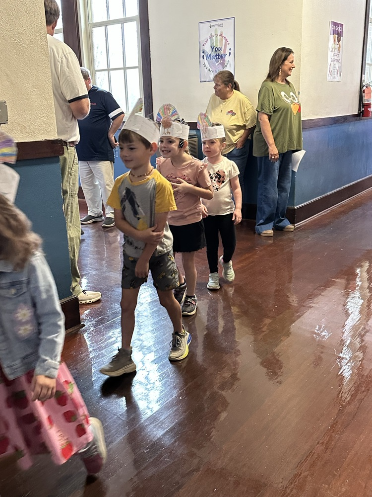 balloons over broadway