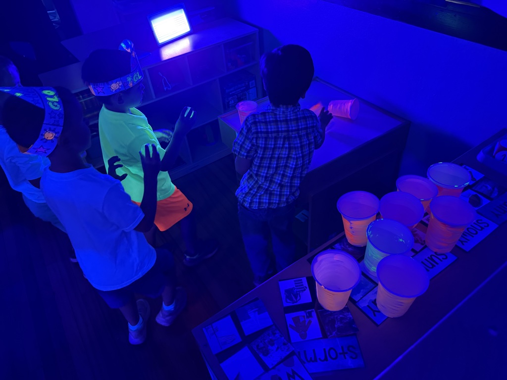 glow day