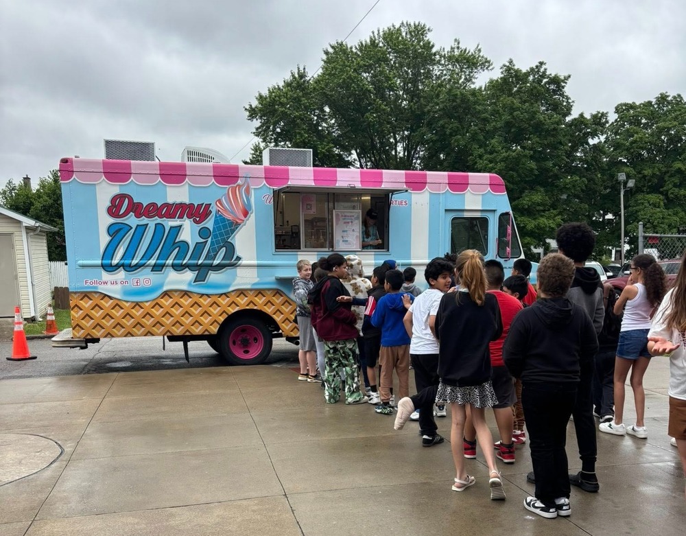Students lined up for Dreamy Whip