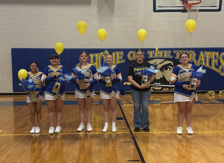 8th Grade Cheerleaders