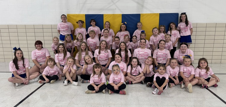 Elementary cheerleaders