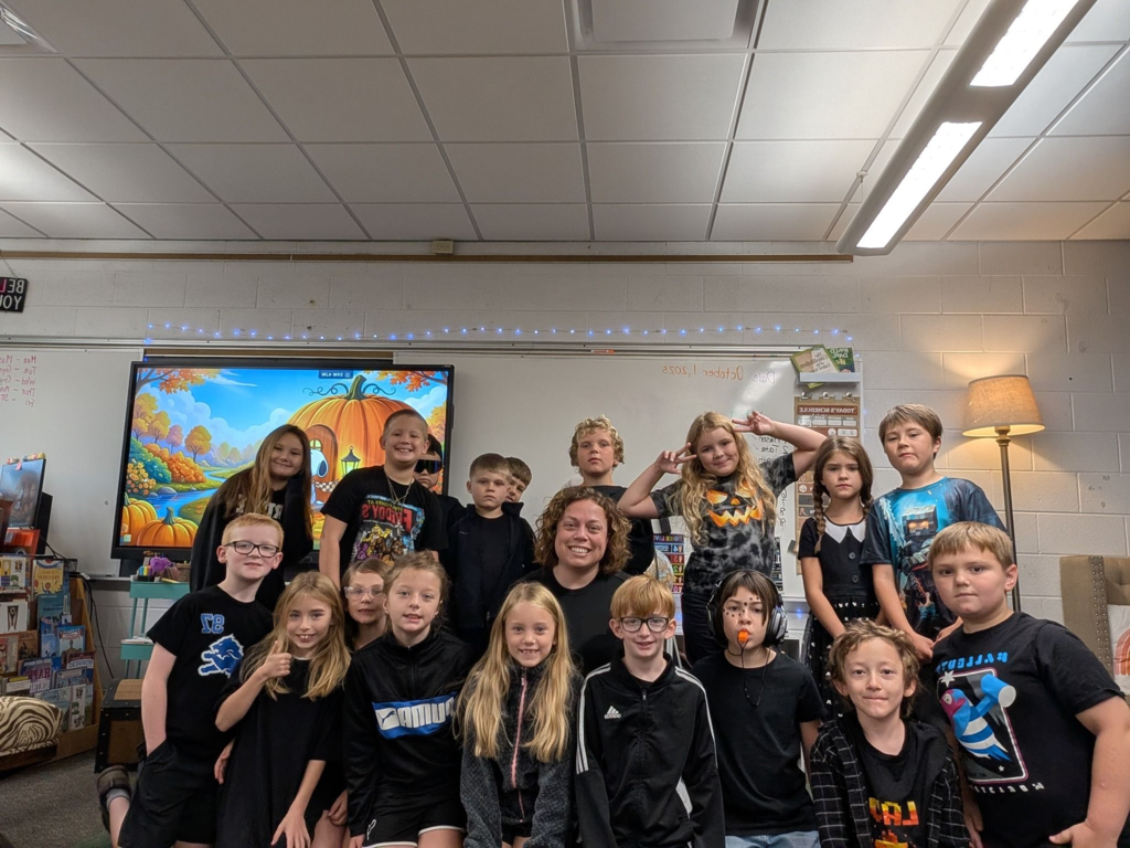 GES Homecoming Spirit Week: Class Color Day