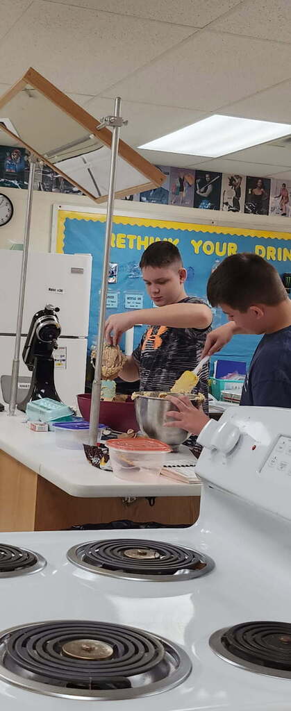 Mini field trip to the FACS room.