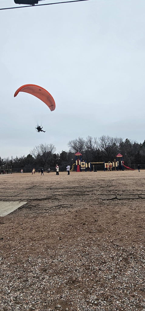 Parachute toys dropping