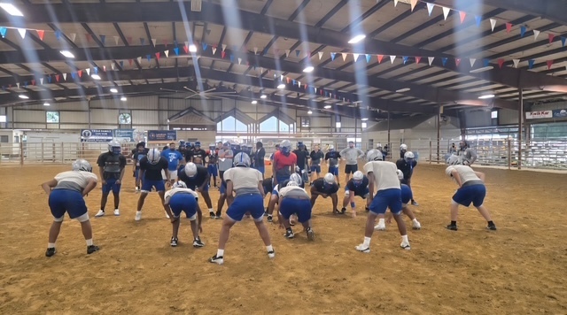 Crockett Bulldogs Football practice marches on, even when the sky's throwing a light show! A huge shoutout to Heath Murff for letting our Bulldogs dodge the storm in the cozy confines of the Porth Ag Arena. Safety first, touchdowns second!