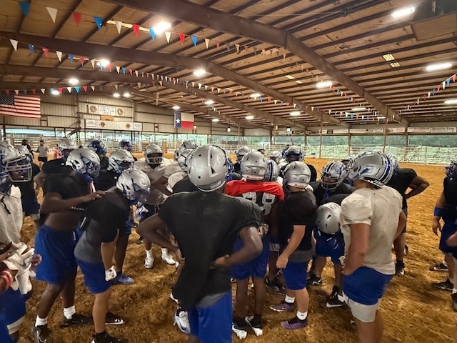 Crockett Bulldogs Football practice marches on, even when the sky's throwing a light show! A huge shoutout to Heath Murff for letting our Bulldogs dodge the storm in the cozy confines of the Porth Ag Arena. Safety first, touchdowns second!