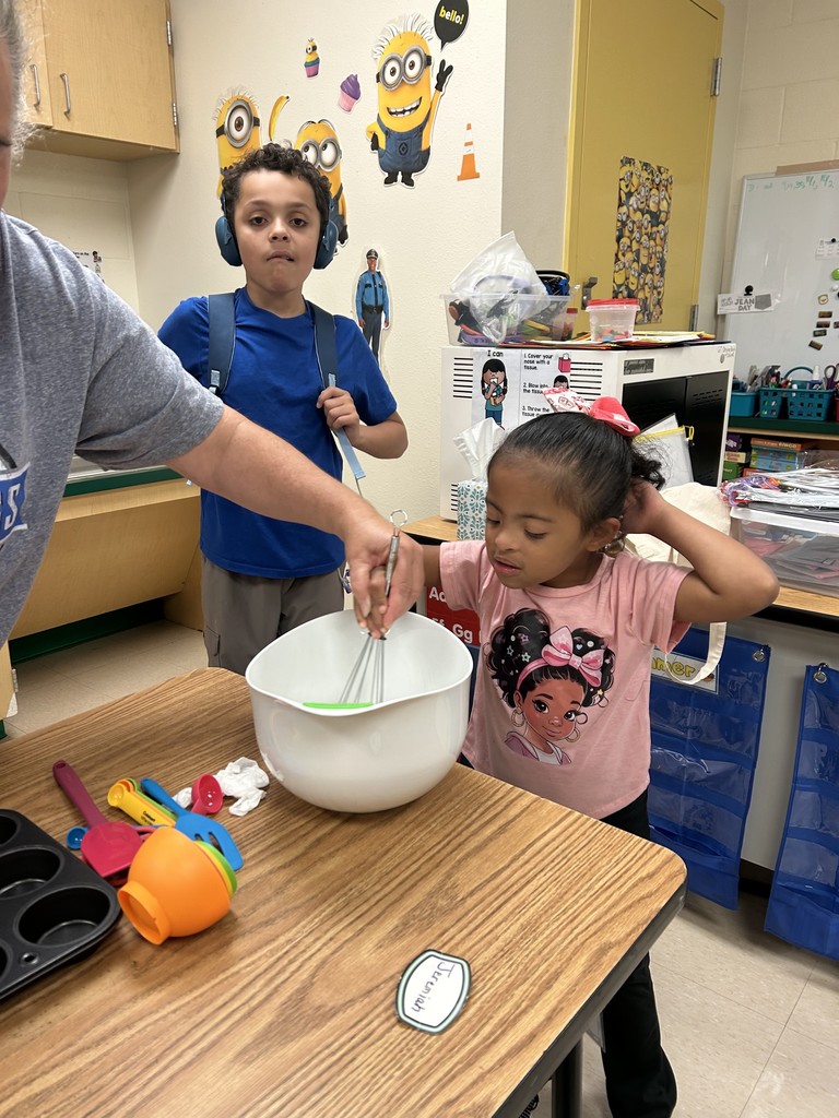 Crockett Elementary's Mrs. Mulnix's students participated in a cooking class.