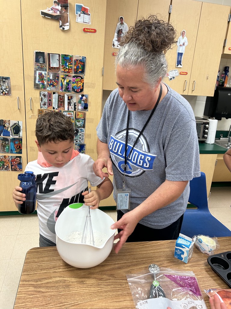 Crockett Elementary's Mrs. Mulnix's students participated in a cooking class.