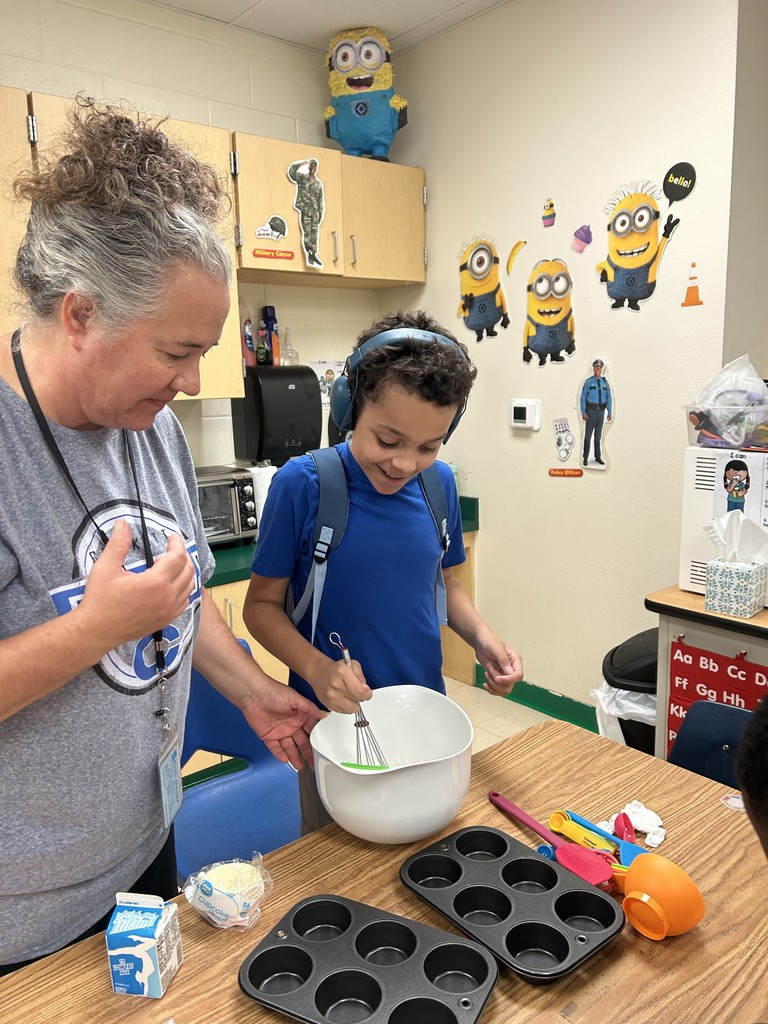 Crockett Elementary's Mrs. Mulnix's students participated in a cooking class.