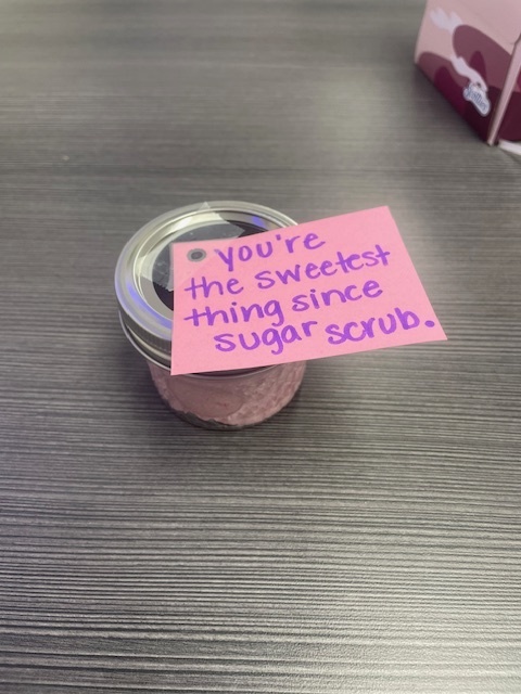 Crockett High’s Intro to Cosmetology class is getting creative! 💅✨ Students whipped up sugar scrubs using everyday household items—turning pantry staples into pampering treatments. #DIYBeauty #StudentSpotlight #CosmetologyClass