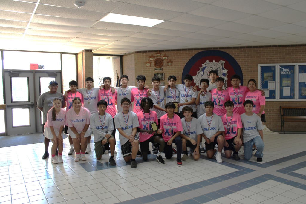 🏅 Huge congratulations to our CHS Boys Cross Country team for clinching the District Meet victory! Your hard work, grit, and determination truly paid off. Way to represent CHS with pride and excellence! 👟💪