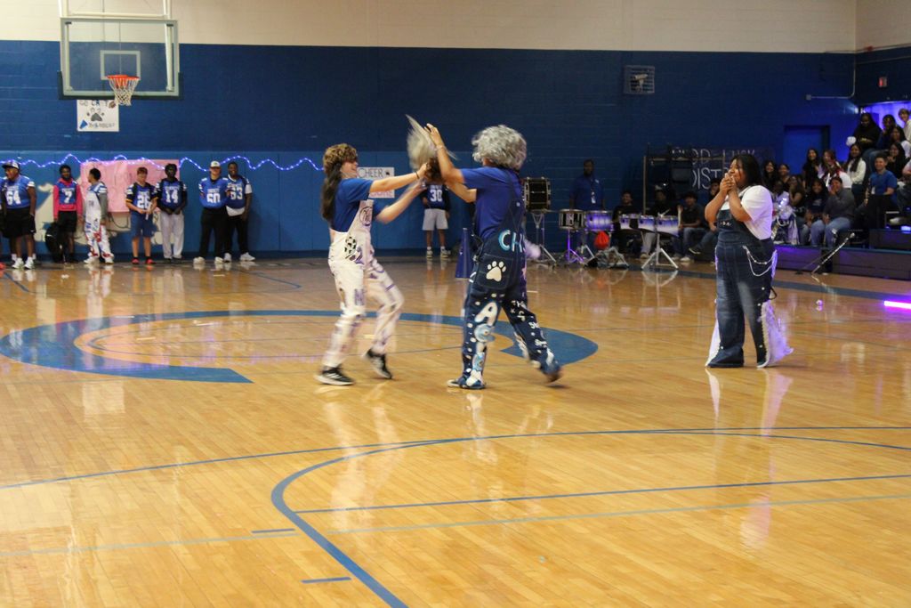 🎉 What a fantastic finale to Homecoming Week — the Alumni Pep Rally brought the energy and the memories! 💙🐾 Go Bulldogs! #HomecomingWeek #BulldogPride