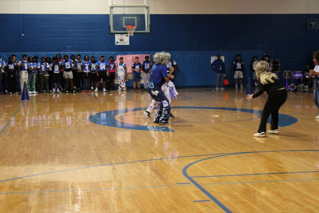 🎉 What a fantastic finale to Homecoming Week — the Alumni Pep Rally brought the energy and the memories! 💙🐾 Go Bulldogs! #HomecomingWeek #BulldogPride