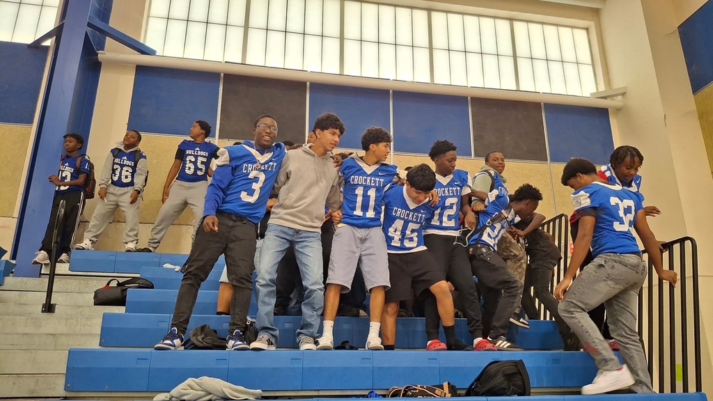 🎉 Crockett Jr. High wrapped up Homecoming Week with an unforgettable pep rally! The energy was electric, the school spirit was off the charts, and the students brought the hype. Way to go, Crockett Bulldogs