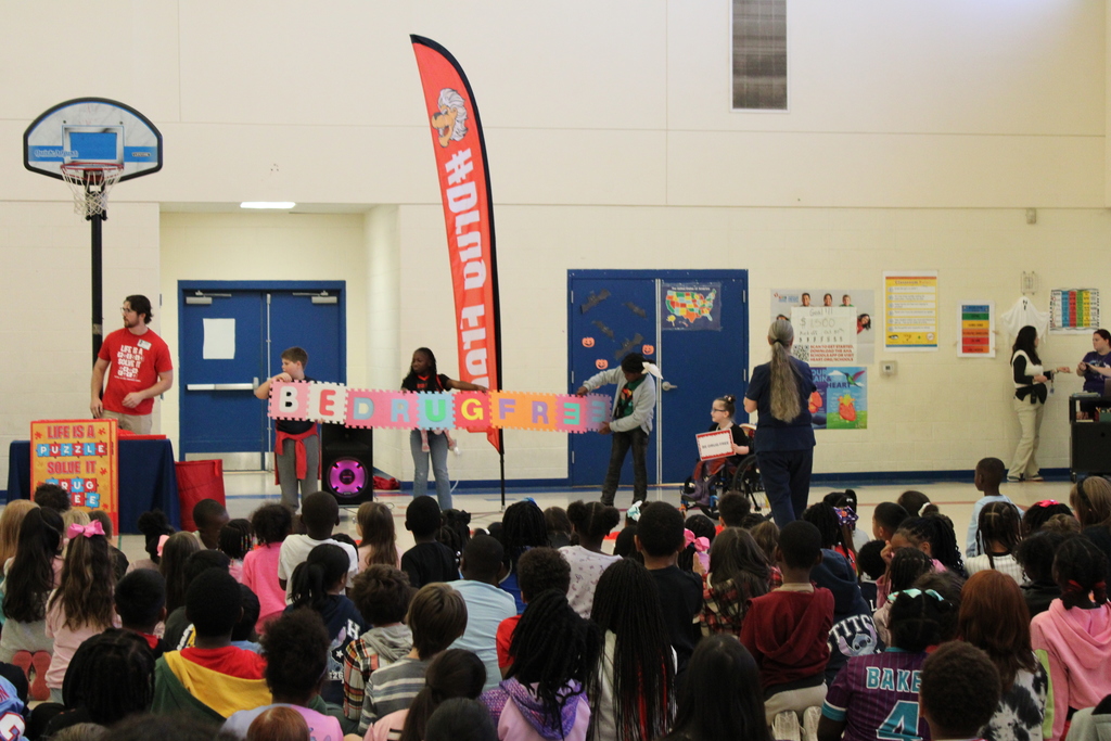 ADAC at Elementary for Red Ribbon Rally