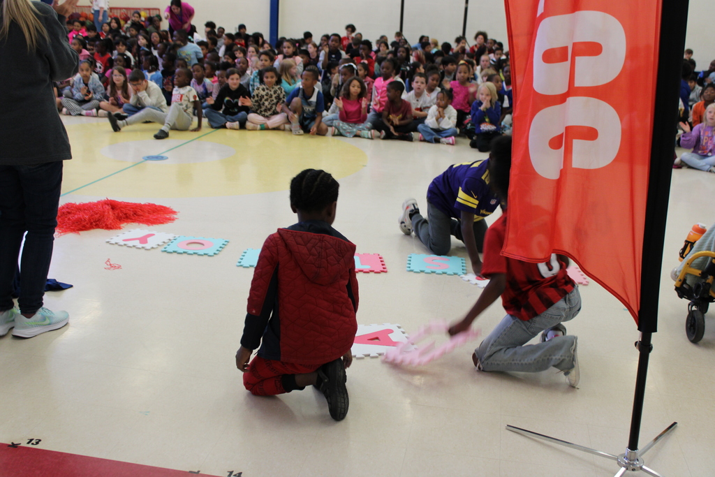 ADAC at Elementary for Red Ribbon Rally