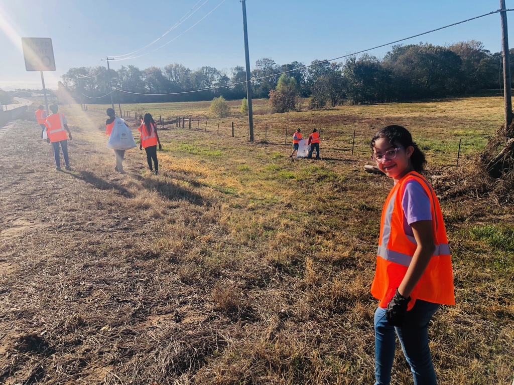 A huge shout-out to all our amazing Spanish Club members and sponsors for their hard work and dedication today. Your commitment to serving our community truly shines!