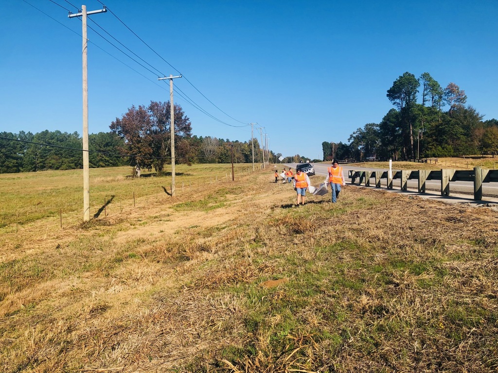 A huge shout-out to all our amazing Spanish Club members and sponsors for their hard work and dedication today. Your commitment to serving our community truly shines!