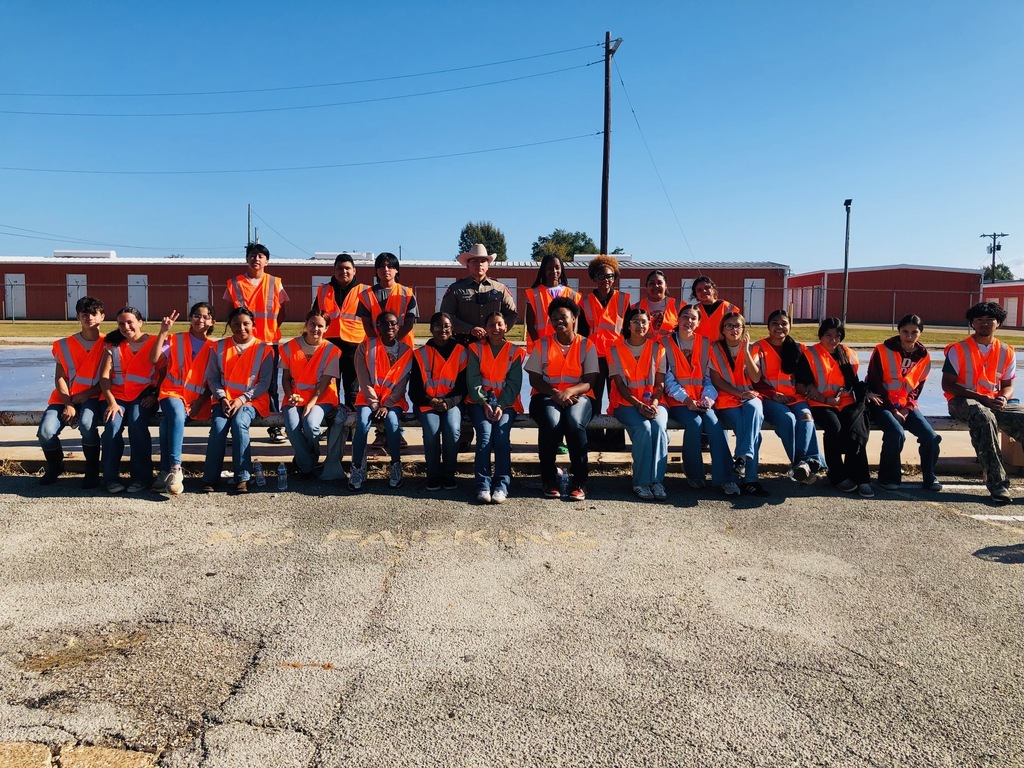 A huge shout-out to all our amazing Spanish Club members and sponsors for their hard work and dedication today. Your commitment to serving our community truly shines!