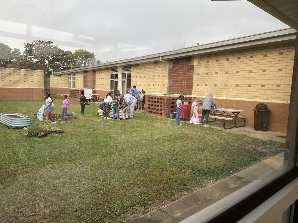 🌱✨ Growing Together at Crockett Elementary! ✨🌱  Today our students rolled up their sleeves and planted the school garden! From turning soil to carefully placing seeds, they learned the joy of teamwork, responsibility, and caring for our environment. 🌍💚  We can’t wait to watch these plants grow — just like our amazing students! 🌸🥕🌻