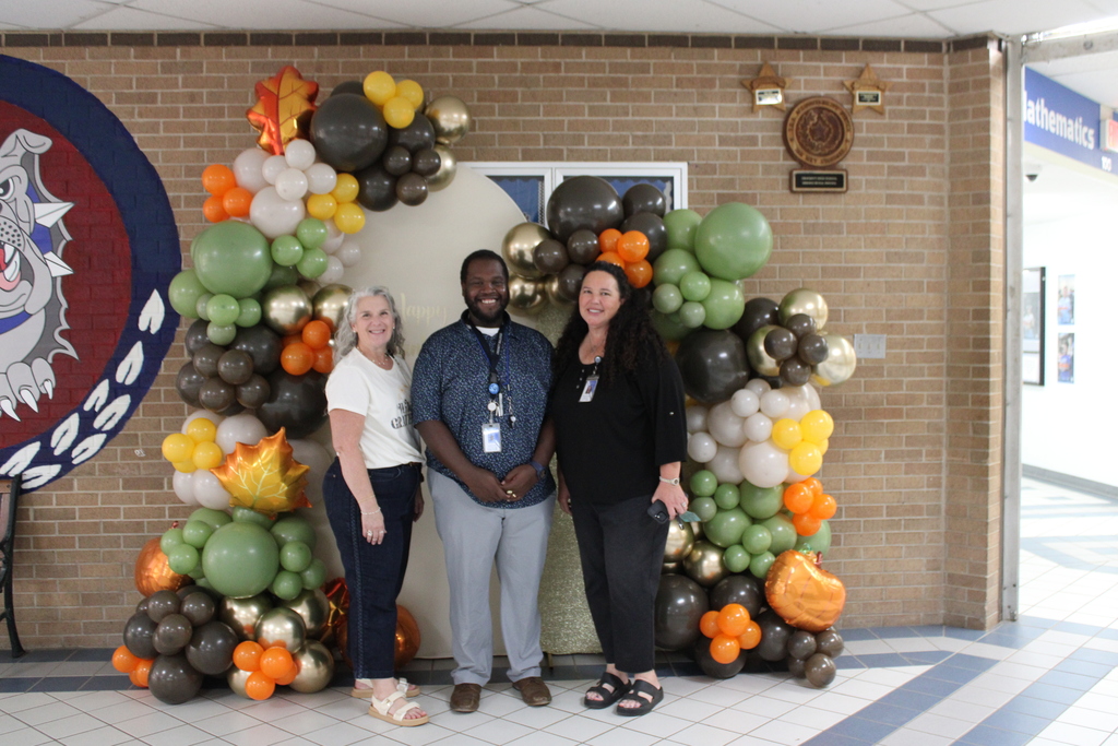 🦃🍽️ Crockett High School Thanksgiving Lunch 🍽️🦃  Crockett High School hosted their Thanksgiving lunch today, and it was a wonderful celebration! Students, staff, and families came together to share a meal and enjoy the holiday spirit. 💛