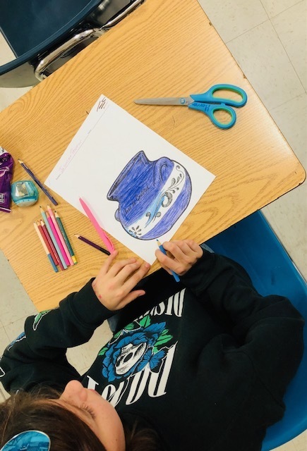 This week, Señora Hernández’s Spanish 2 students completed a beautiful project about having a grateful heart. ❤️  Through this activity, students learned the importance of expressing gratitude—not just in Spanish, but in everyday life. They reflected on the people, experiences, and blessings that make a difference in their world.  #SpanishClass #Spanish2 #Gratitude #GratefulHeart #SenoraHernandez #StudentWork #BeThankful #GratitudeAttitude  