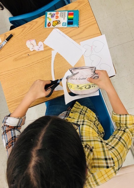 This week, Señora Hernández’s Spanish 2 students completed a beautiful project about having a grateful heart. ❤️  Through this activity, students learned the importance of expressing gratitude—not just in Spanish, but in everyday life. They reflected on the people, experiences, and blessings that make a difference in their world.  #SpanishClass #Spanish2 #Gratitude #GratefulHeart #SenoraHernandez #StudentWork #BeThankful #GratitudeAttitude  