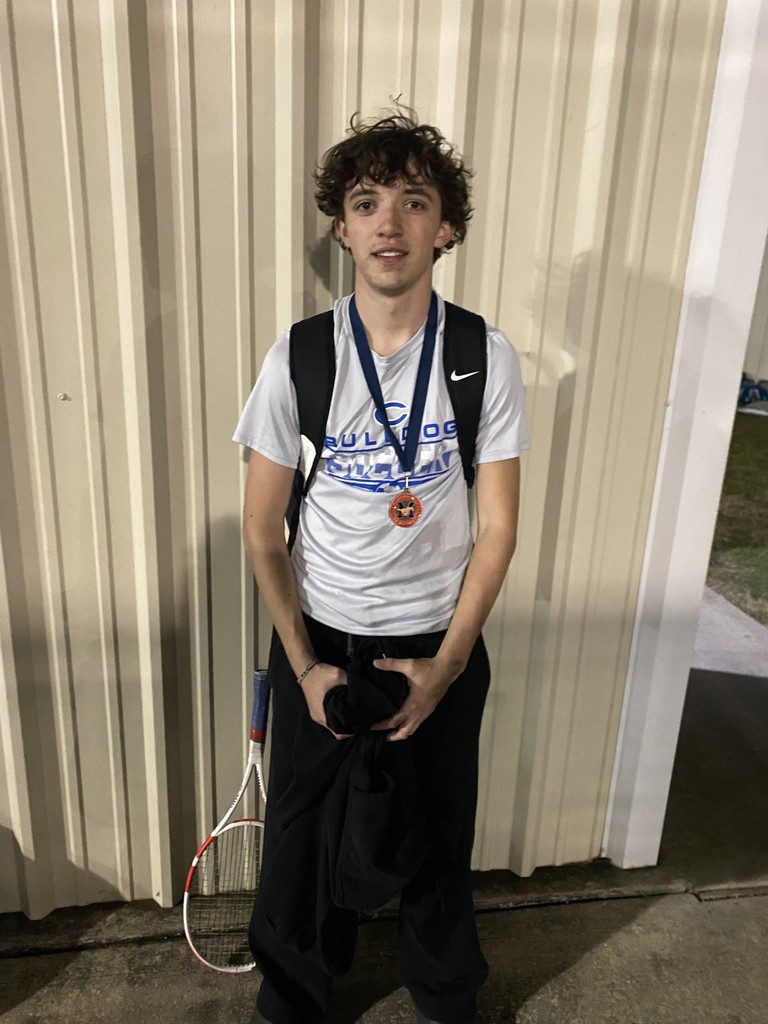 Congratulations to Crockett High School tennis standout Paco for earning 3rd place in singles at our first tournament of the year! Great start to the season — keep it up, Paco! 🎾🔥