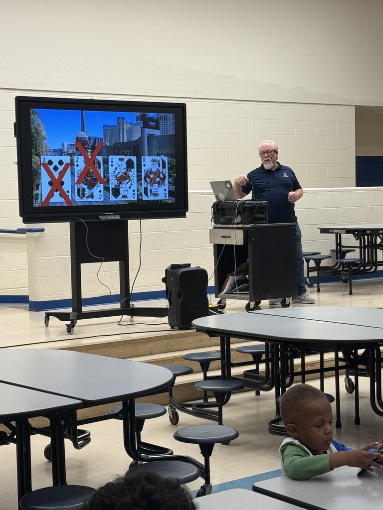 Crockett ISD’s Strong Fathers Program Elementary and Junior High Math Night was a huge success! It was great to see dads, moms, and families learning fun and practical ways to strengthen their students’ math skills at home. When families and schools work together, our students benefit in powerful ways. Thank you to everyone who participated and helped make the evening such a positive experience for our students.