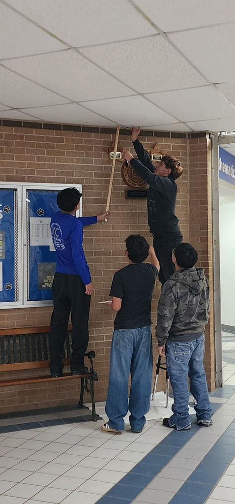 Crockett High School Forensic students rolled up their sleeves today for a hands-on lesson in blood spatter analysis. They explored how patterns form, what they reveal, and how investigators use them to piece together a story. Proud of these Bulldogs for diving into real-world forensic science with curiosity and focus.