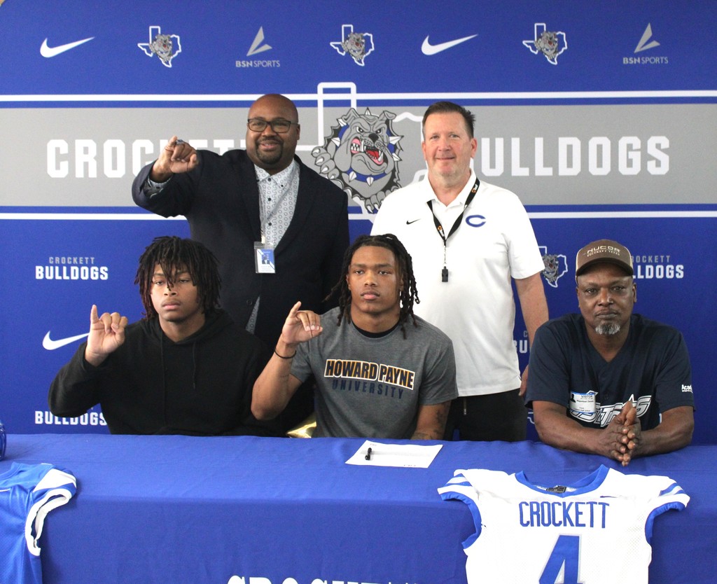 Congratulations to Dekorian Butler!   He officially signed with Howard Payne University today. Crockett ISD is incredibly proud of you and excited to see where your next adventure takes you. Keep shining, Dekorian—your community is cheering you on every step of the way.