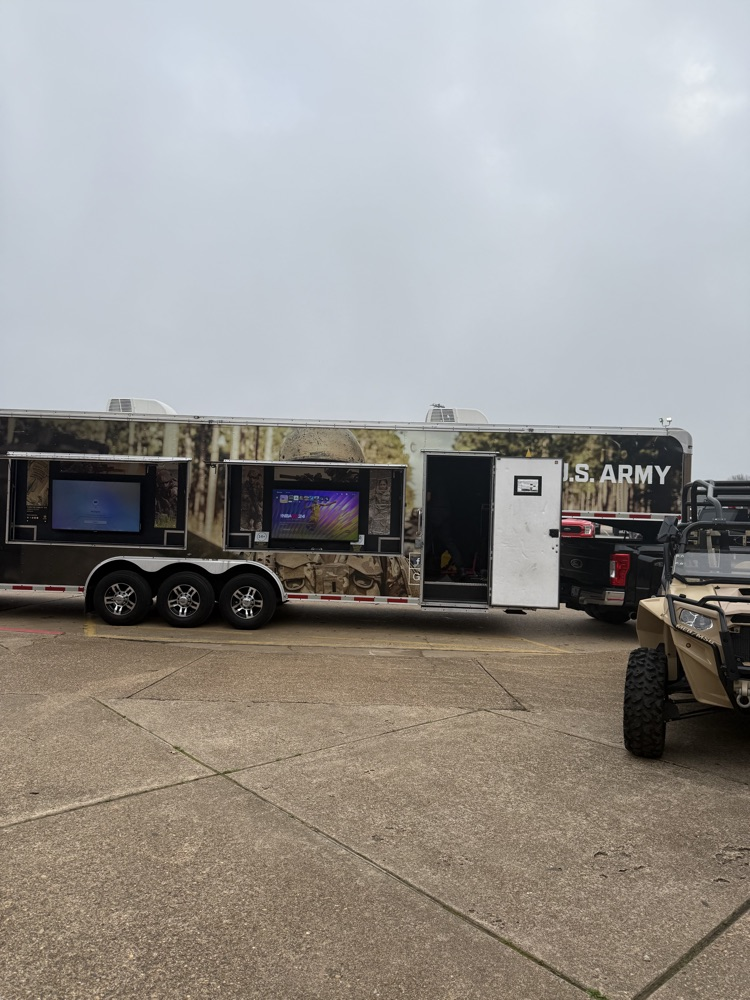 Big shoutout to the @USArmy for stopping by Crockett High School! 🎖️ Our students loved learning about the 150+ career paths and leadership opportunities available. Thanks for the visit! 🤝🇺🇸