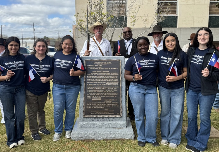 Proud of our Crockett High School NHS volunteers for helping unveiled the new Alamo Letter Monument at the Courthouse today! 🏛️🇨🇱 Great to see our students honoring William B. Travis’s "Victory or Death" legacy.