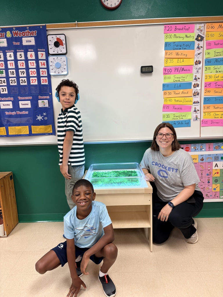 Thank you Bulldog Family! 💙 Mrs. Harris is beyond thankful and so proud that an anonymous donor chose to fully fund her "Donors Choose" grant for a brand new sensory light table for our students at Crockett Elementary. This generous gift will support sensory development by providing calming visual input, encouraging hands-on exploration, and helping students build focus, fine motor skills, and engagement in a meaningful, accessible way. Thank you for believing in our kids and supporting their growth in such a powerful way—you’ve truly made a difference! ✨