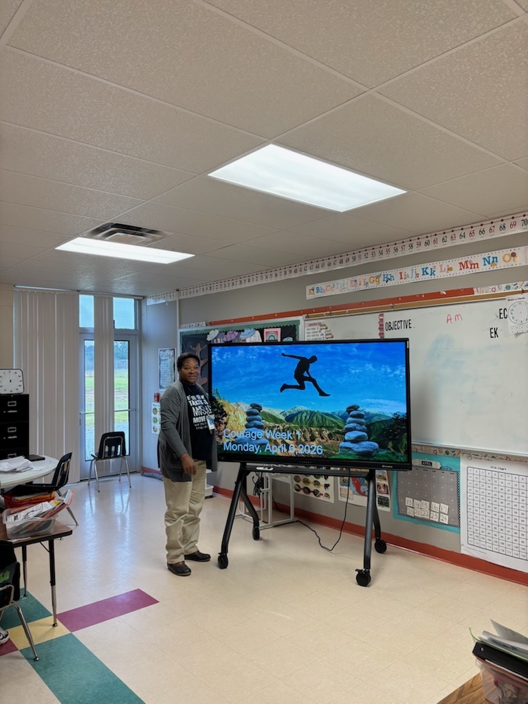 Crockett Elementary First Grade Teachers are doing an excellent job discussing and showing their students various ways to show Courage during Elementary SEL (while our students eat breakfast) from 7:40 a.m.- 8:00 a.m.!  Way to go First Grade!
