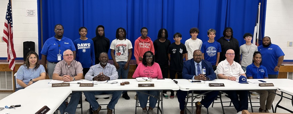 Congratulations to all our students who were recognized by the Crockett ISD Board at last night’s meeting. Your hard work, leadership, and dedication continue to make us proud.