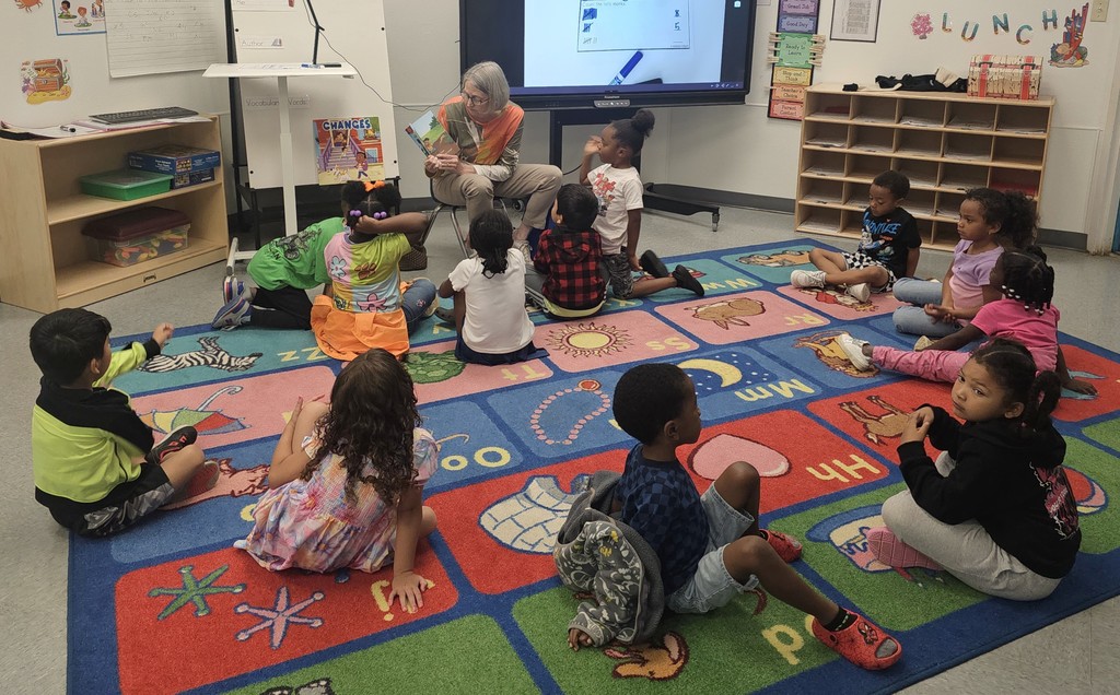 Books, stories, and lots of smiles. The Crockett Garden Club Volunteers spent the morning giving away books and reading to our Early Childhood students. We’re so grateful for your time, energy, and love for our kids.